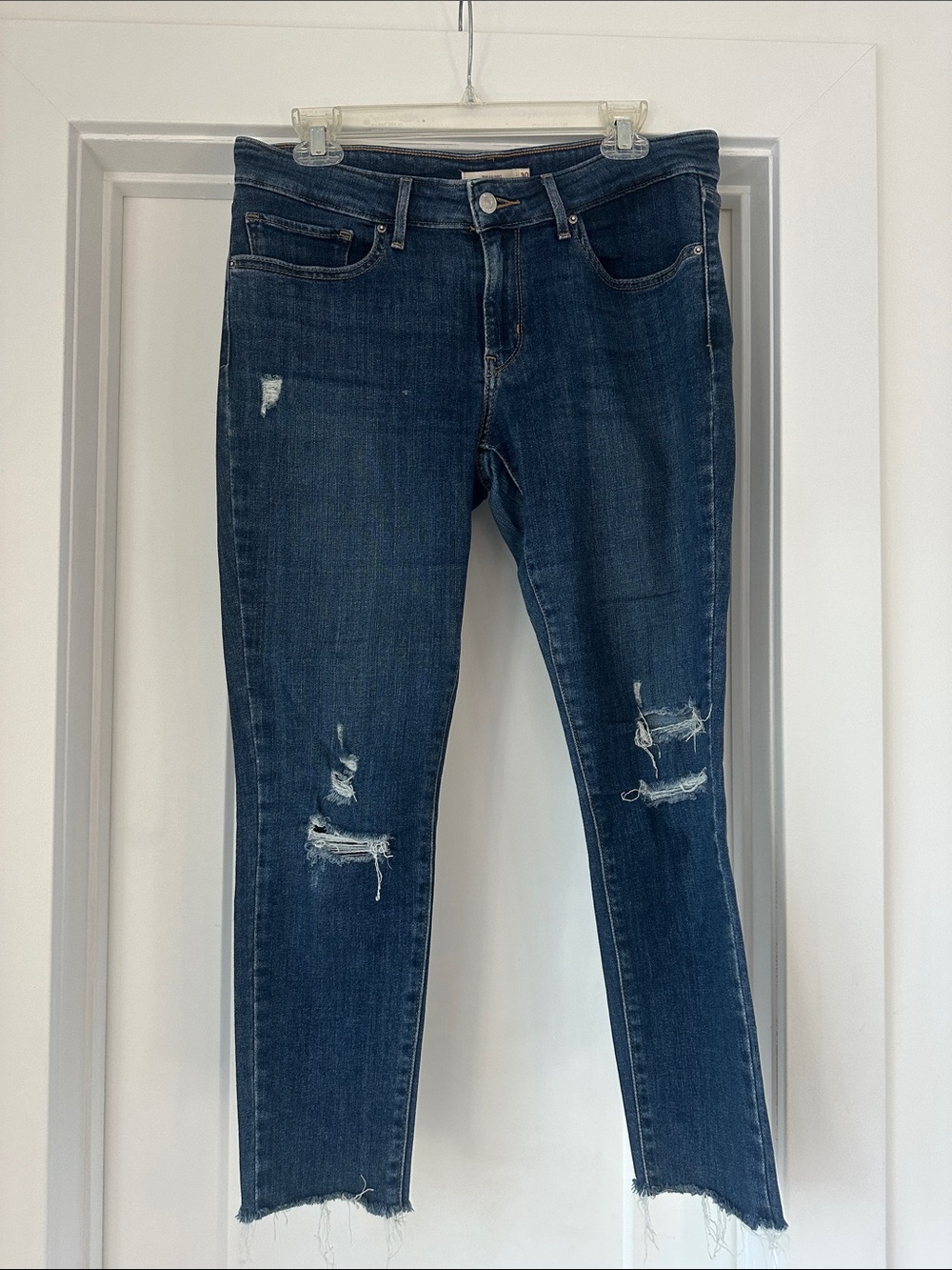 Levi’s 711 Ripped Skinny Jeans